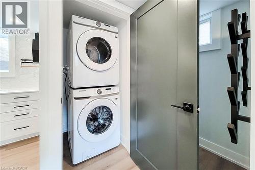 72 West 1St Street, Hamilton, ON - Indoor Photo Showing Laundry Room