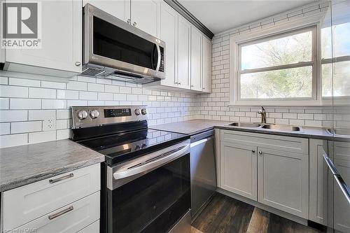 72 West 1St Street, Hamilton, ON - Indoor Photo Showing Kitchen With Double Sink