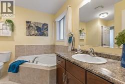 Spacious 4 pc bath - 