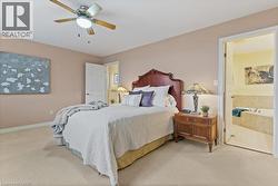 Large primary bedroom with ensuite privilege - 