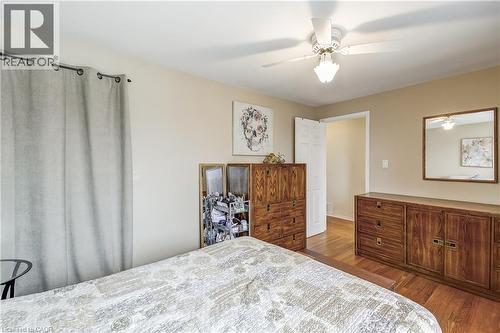 2420 Maryvale Court, Burlington, ON - Indoor Photo Showing Bedroom