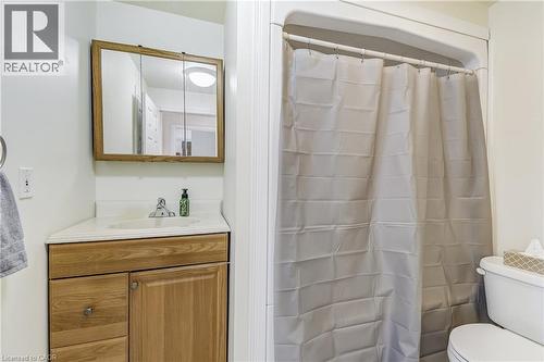 2420 Maryvale Court, Burlington, ON - Indoor Photo Showing Bathroom
