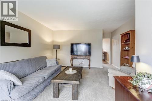 2420 Maryvale Court, Burlington, ON - Indoor Photo Showing Living Room