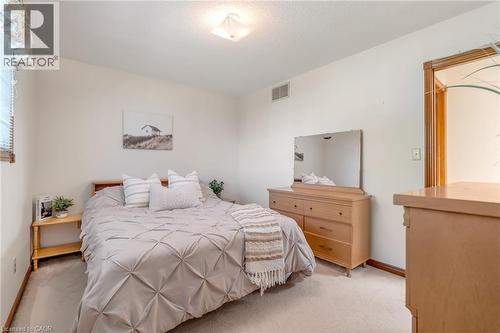 203 Margaret Avenue, Hamilton, ON - Indoor Photo Showing Bedroom