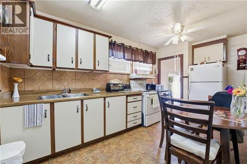 298 Sanatorium Road, Hamilton, ON - Indoor Photo Showing Kitchen With Double Sink