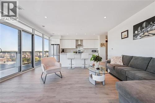 15 GLEBE Street Unit# 902  Cambridge, ON N1S 0C3