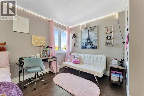 24 Tedley Boulevard, Brantford, ON - Indoor Photo Showing Other Room