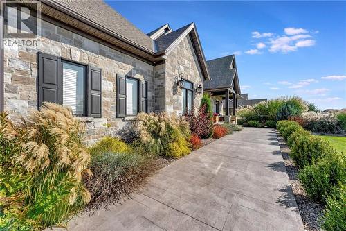 24 Tedley Boulevard, Brantford, ON - Outdoor