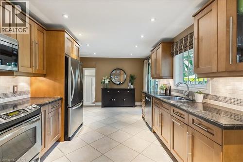 1424 Indian Road, Mississauga, ON - Indoor Photo Showing Kitchen With Stainless Steel Kitchen