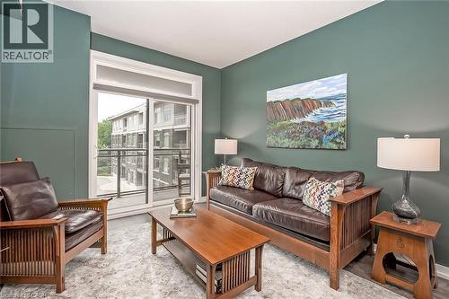 457 Plains Road E Unit# 302, Burlington, ON - Indoor Photo Showing Living Room