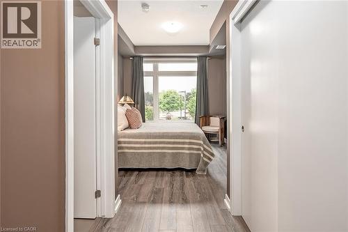 457 Plains Road E Unit# 302, Burlington, ON - Indoor Photo Showing Bedroom