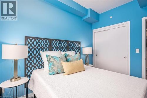 457 Plains Road E Unit# 302, Burlington, ON - Indoor Photo Showing Bedroom