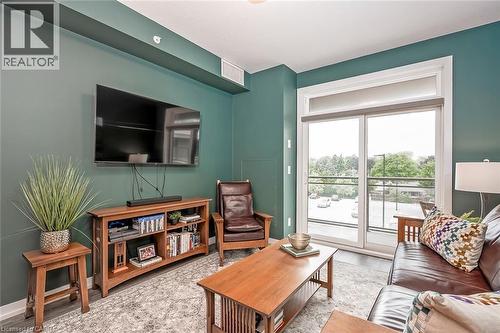 457 Plains Road E Unit# 302, Burlington, ON - Indoor Photo Showing Living Room
