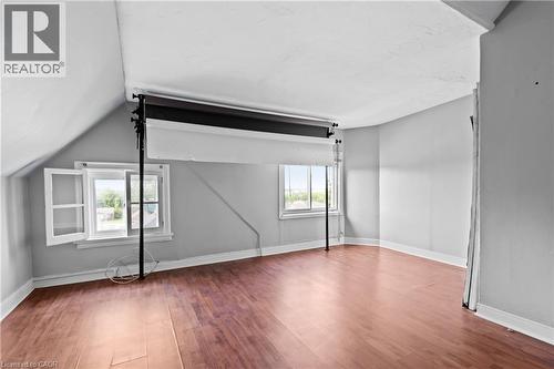 5368 Menzie Street, Niagara Falls, ON - Indoor Photo Showing Other Room