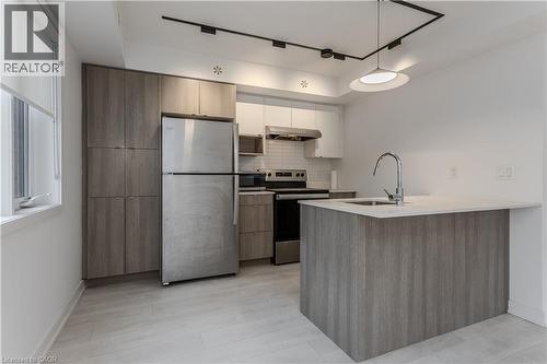 1133 Cooke Boulevard Unit# 815, Burlington, ON - Indoor Photo Showing Kitchen With Stainless Steel Kitchen