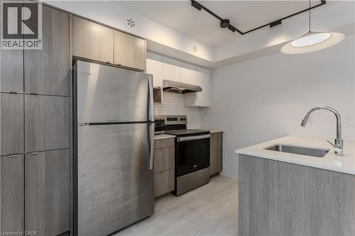 1133 Cooke Boulevard Unit# 815, Burlington, ON - Indoor Photo Showing Kitchen With Stainless Steel Kitchen