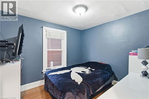 196 Avondale Street, Hamilton, ON - Indoor Photo Showing Bedroom