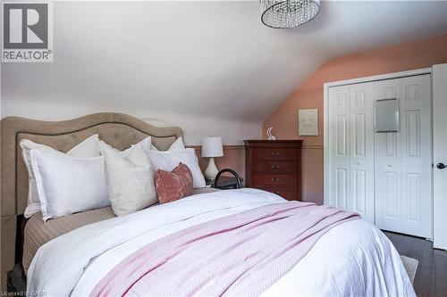 1577 Old Spar Court, Mississauga, ON - Indoor Photo Showing Bedroom