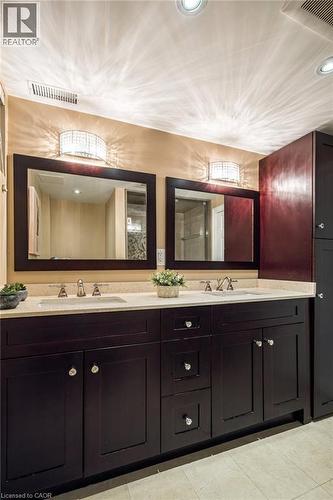 1577 Old Spar Court, Mississauga, ON - Indoor Photo Showing Bathroom