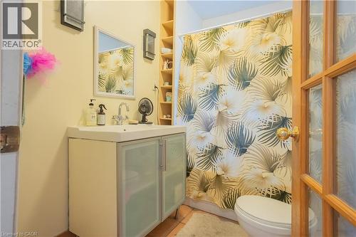 175 Burris Street, Hamilton, ON - Indoor Photo Showing Bathroom