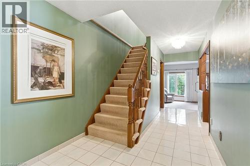 39 Megna Court, Hamilton, ON - Indoor Photo Showing Other Room