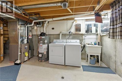 39 Megna Court, Hamilton, ON - Indoor Photo Showing Laundry Room