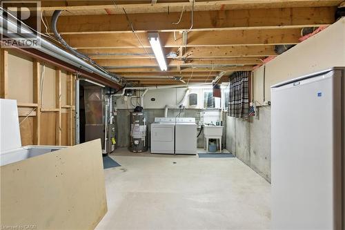 39 Megna Court, Hamilton, ON - Indoor Photo Showing Basement