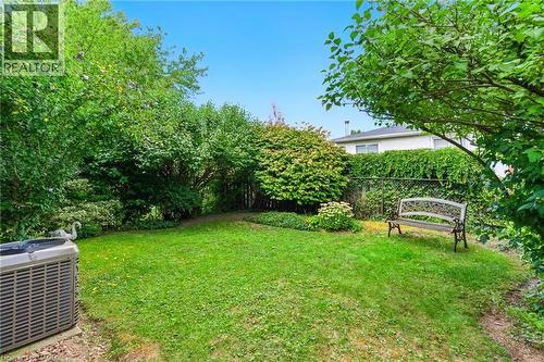 39 Megna Court, Hamilton, ON - Outdoor