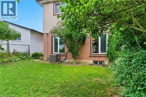 39 Megna Court, Hamilton, ON - Outdoor