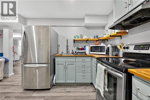 3 Jacqueline Boulevard, Hamilton, ON - Indoor Photo Showing Kitchen With Double Sink