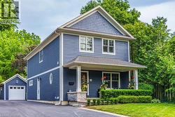 44 HEAD Street  Oakville, ON L6K 1L5