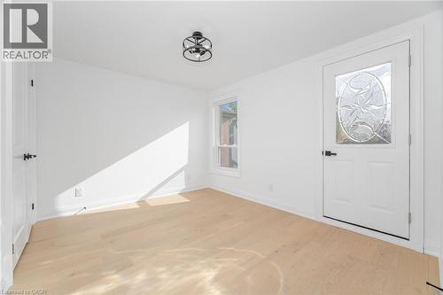 285 Charlton Avenue W, Hamilton, ON - Indoor Photo Showing Other Room