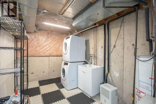 2350 Grand Ravine Drive Unit# 12, Oakville, ON - Indoor Photo Showing Laundry Room