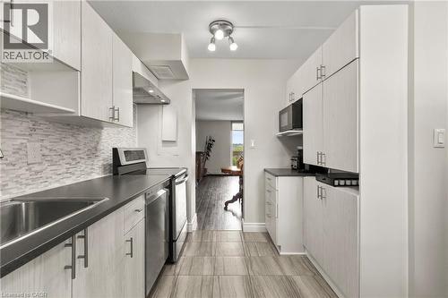 350 Quigley Road Unit# 512, Hamilton, ON - Indoor Photo Showing Kitchen