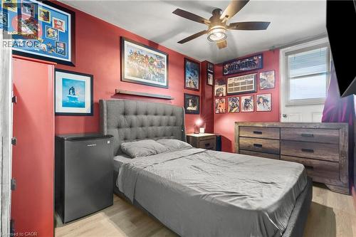 350 Quigley Road Unit# 512, Hamilton, ON - Indoor Photo Showing Bedroom