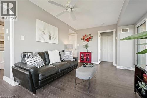 237 King Street W Unit# 703, Cambridge, ON - Indoor Photo Showing Living Room