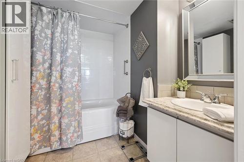 237 King Street W Unit# 703, Cambridge, ON - Indoor Photo Showing Bathroom