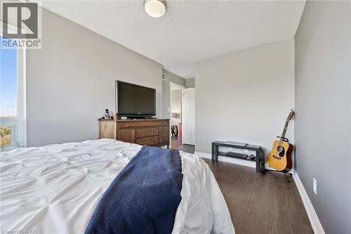 237 King Street W Unit# 703, Cambridge, ON - Indoor Photo Showing Bedroom