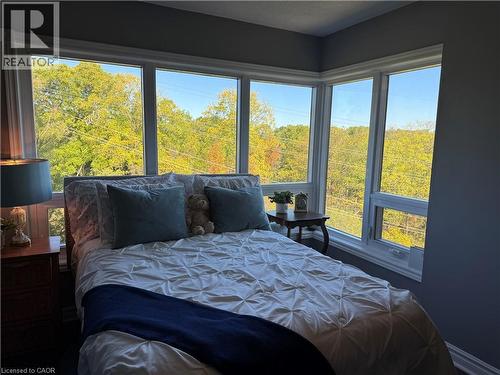237 King Street W Unit# 703, Cambridge, ON - Indoor Photo Showing Bedroom