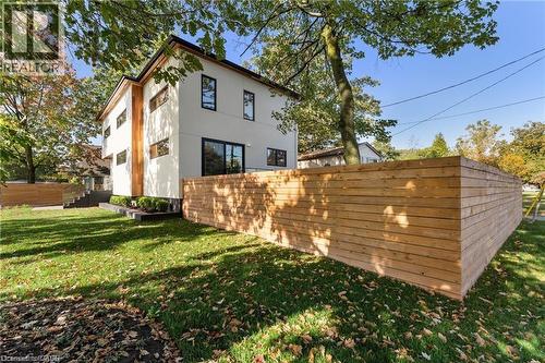 5427 Anthony Place, Burlington, ON - Outdoor