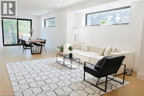 5427 Anthony Place, Burlington, ON - Indoor