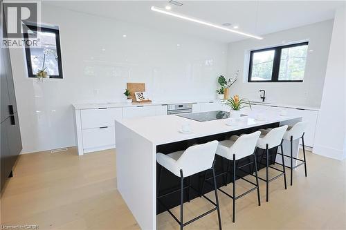 5427 Anthony Place, Burlington, ON - Indoor
