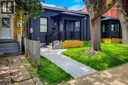 51 WEST Avenue N  Hamilton, ON L8L 5C1