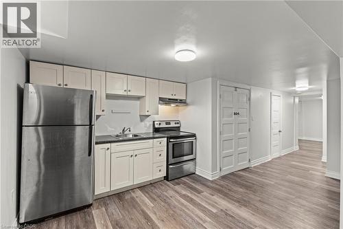 14 Westmount Avenue, Thorold, ON - Indoor Photo Showing Kitchen