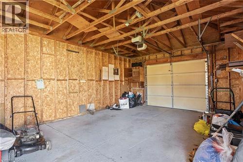 14 Westmount Avenue, Thorold, ON - Indoor Photo Showing Garage