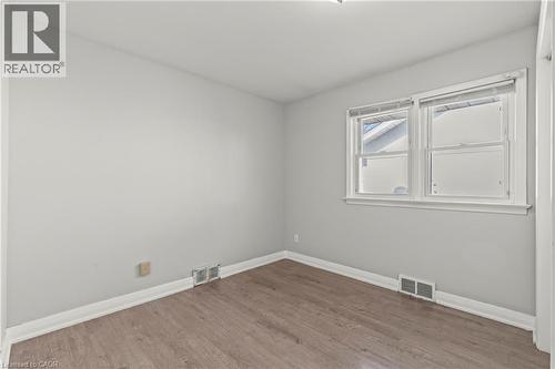 14 Westmount Avenue, Thorold, ON - Indoor Photo Showing Other Room