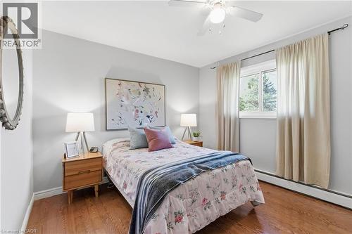 2540 Merritt Road, Thorold, ON - Indoor Photo Showing Bedroom
