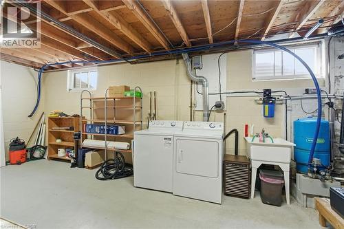 2540 Merritt Road, Thorold, ON - Indoor Photo Showing Laundry Room