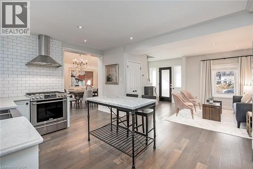 403 Smith Avenue, Burlington, ON - Indoor