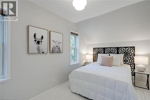403 Smith Avenue, Burlington, ON - Indoor Photo Showing Bedroom